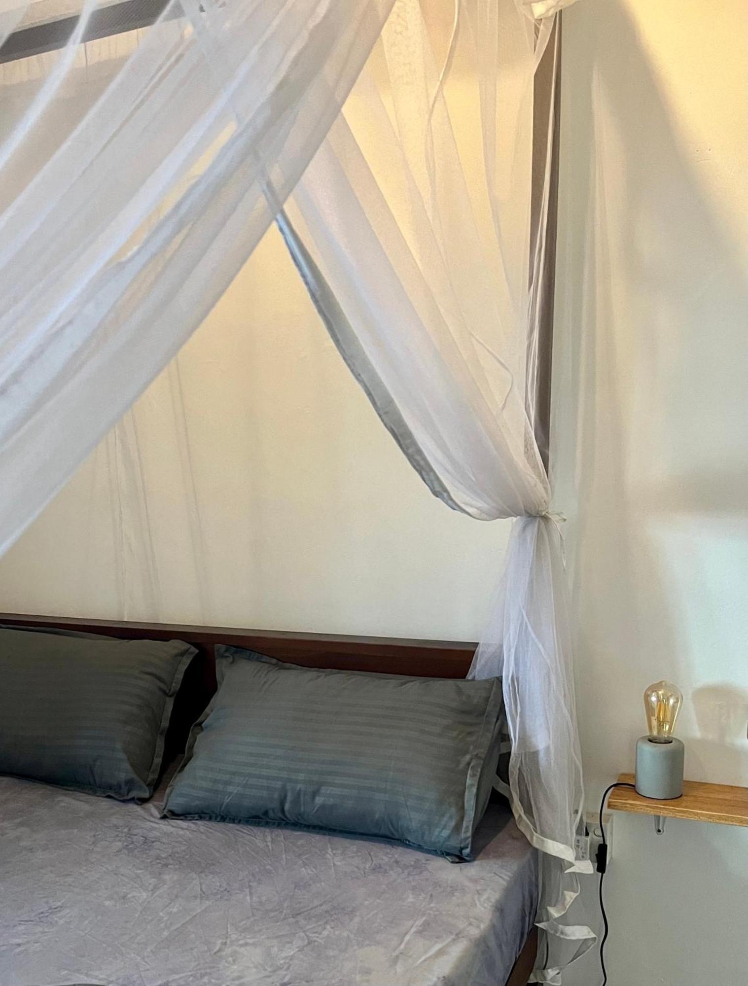Polhena Just Another Guesthouse מראה חיצוני תמונה
