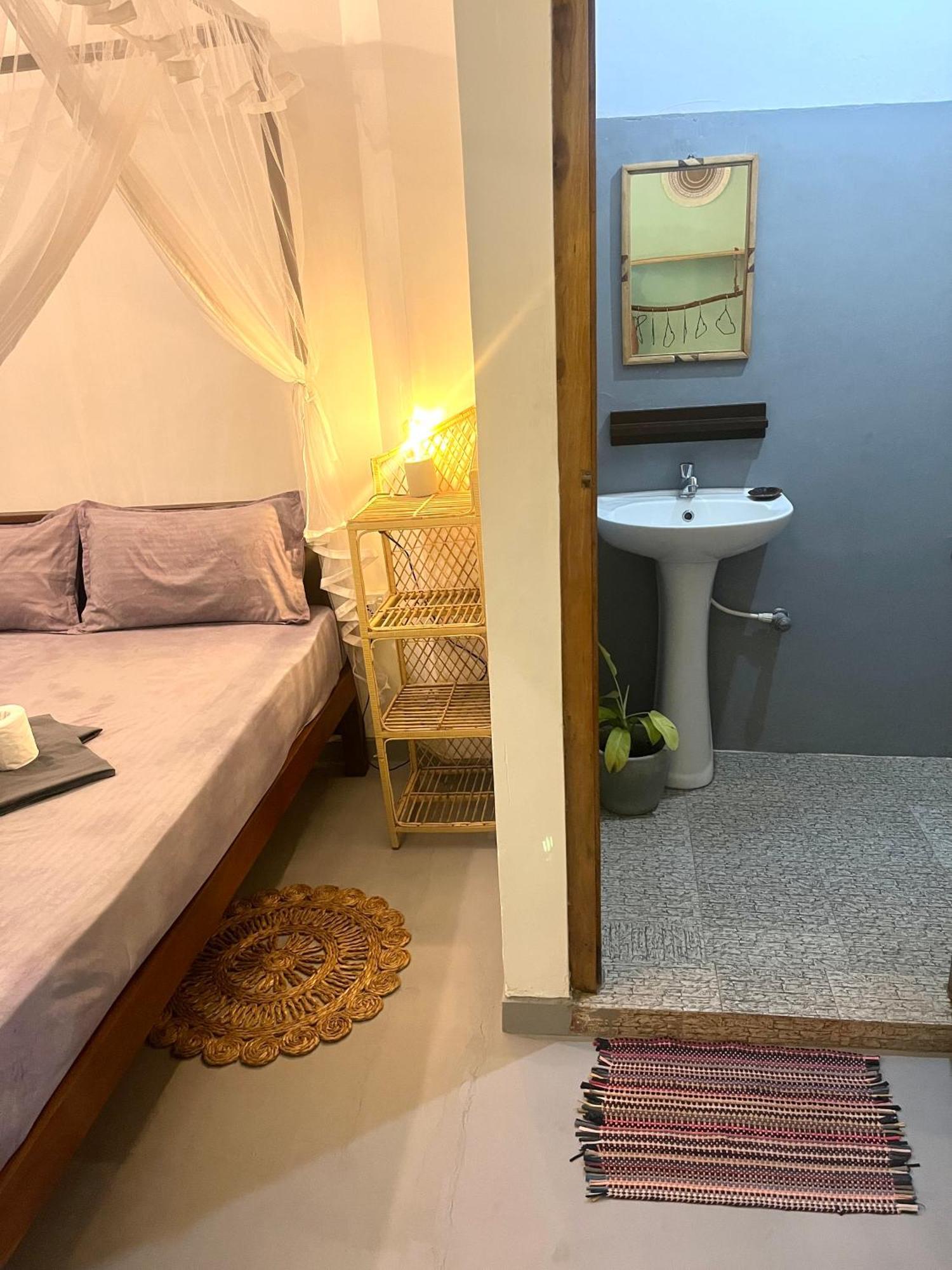 Polhena Just Another Guesthouse מראה חיצוני תמונה